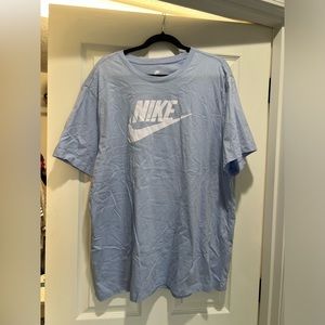 Men’s Nike tshirt